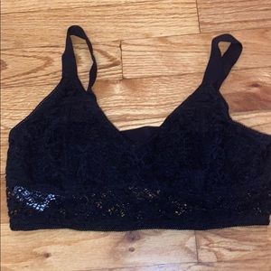 Black lacy bra very comfortable to sleep in